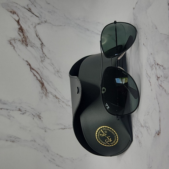 New Ray-Ban Aviator black frame Sunglasses (RB3293) & Case - Picture 2 of 4
